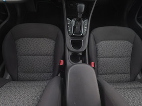 Hyundai Ioniq Plug-In