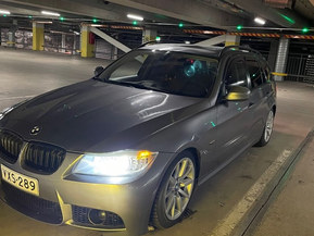 BMW 330