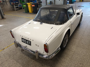 Triumph TR4