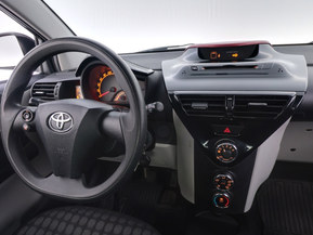 Toyota Iq