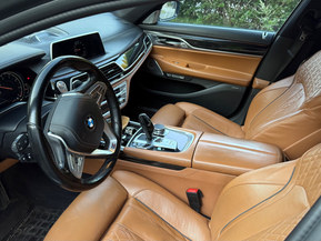 BMW 730