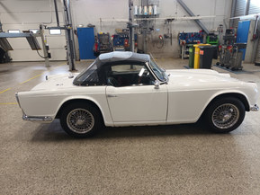 Triumph TR4