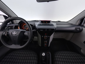 Toyota Iq
