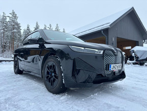 BMW iX