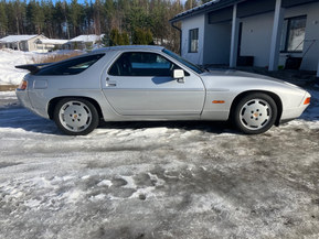 Porsche 928