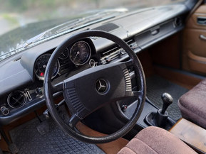 Mercedes-Benz 200