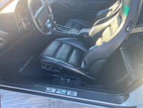 Porsche 928