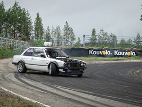 BMW 325