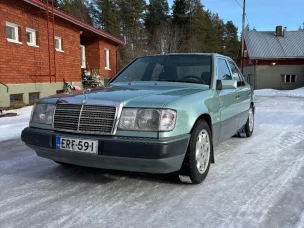 Mercedes-Benz 230