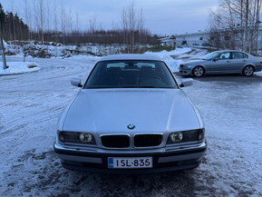 BMW 728