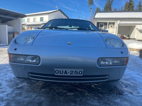 Porsche 928