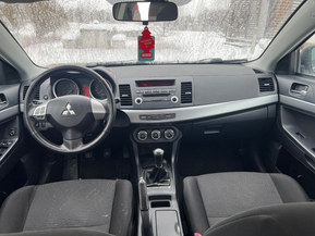 Mitsubishi Lancer