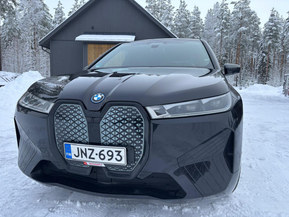 BMW iX