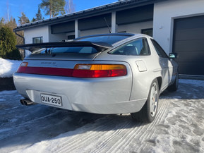 Porsche 928
