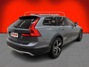 Volvo V90 Cross Country