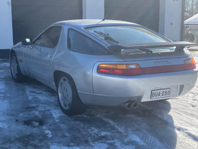 Porsche 928