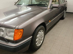 Mercedes-Benz 300