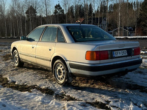 Audi 100