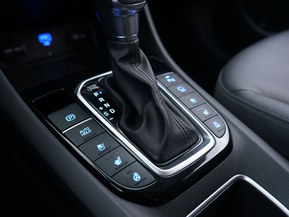 Hyundai Ioniq Plug-In