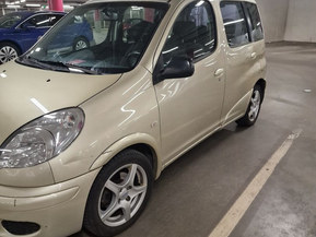 Toyota Yaris Verso