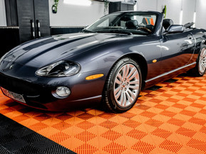 Jaguar XK8