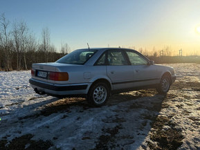 Audi 100
