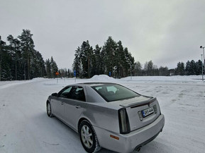 Cadillac STS