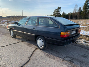Audi 100