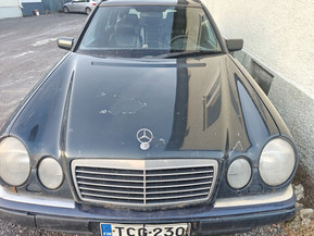 Mercedes-Benz E