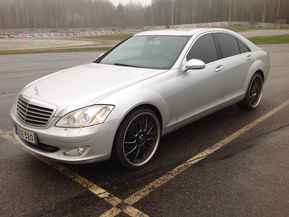 Mercedes-Benz S