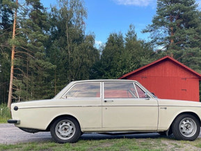 Volvo 142