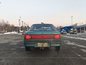 Mazda 323