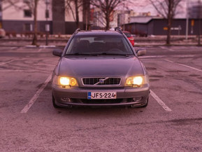 Volvo V40