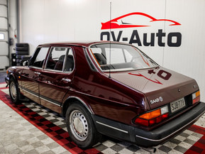Saab 900