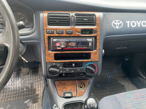 Toyota Carina E