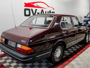 Saab 900