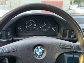 BMW 518
