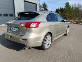 Mitsubishi Lancer