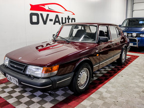Saab 900