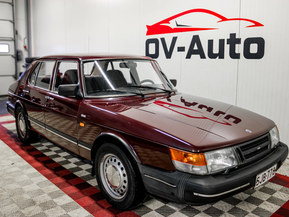 Saab 900
