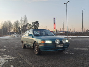 Mazda 323