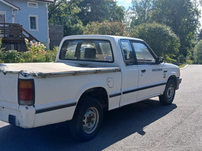 Mazda B2000