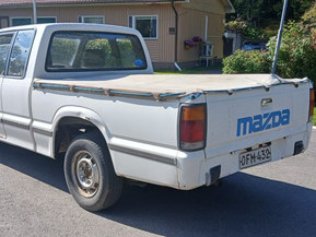 Mazda B2000