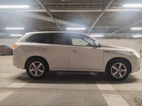 Mitsubishi Outlander PHEV