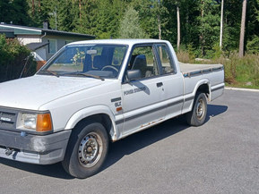 Mazda B2000