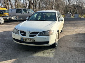 Nissan Almera