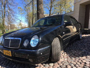 Mercedes-Benz E 60 AMG