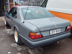 Mercedes-Benz E 300
