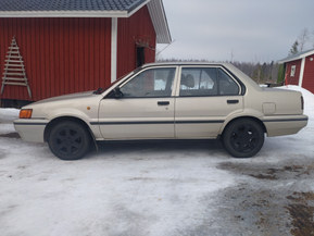 Nissan Sunny