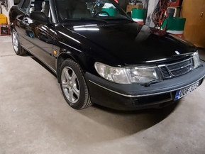 Saab 900